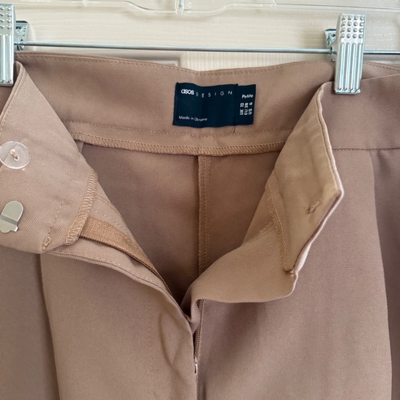 ASOS Design Khaki Pleated Chino Pants - Size US 6 Petite - 100% Polyester - Picture 4 of 5